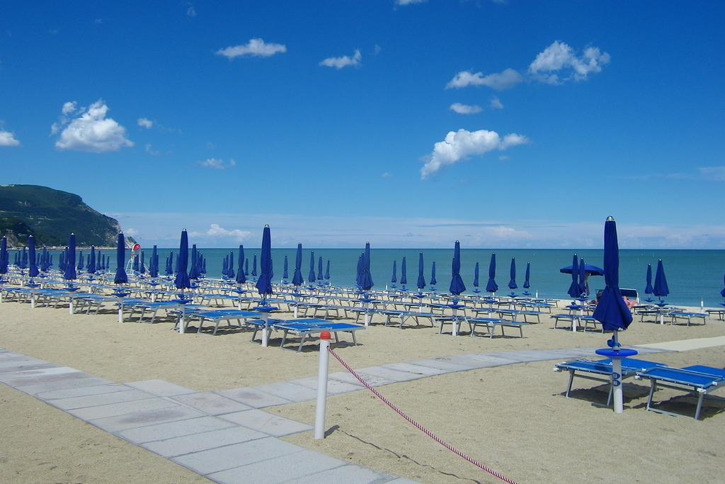 Hotel Galassi Нумана Экстерьер фото